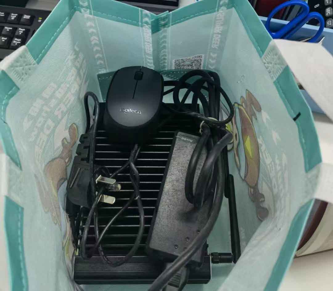 Ħaddiema f'Shenzhen